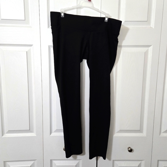 Isabel Maternity Black Leggings, Large, back pockets, EUC - Picture 1 of 8